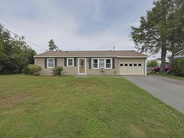 53 Kelwyn Drive, Somersworth, NH 03878