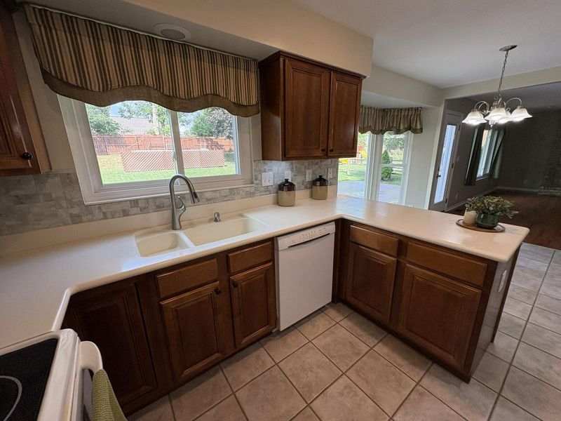 8442 Woodcreek Drive, Florence, KY 41042 Photo 8