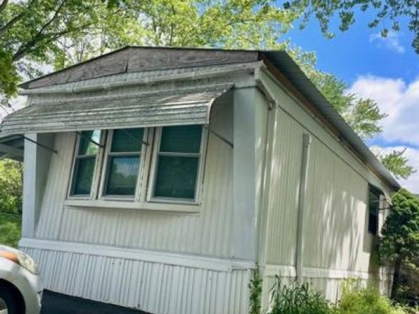 6 BUTTONWOOD LANE , CARLISLE, PA 17015