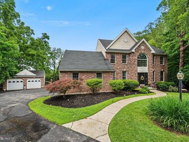 250 KERRWOOD DRIVE, WAYNE, PA 19087
