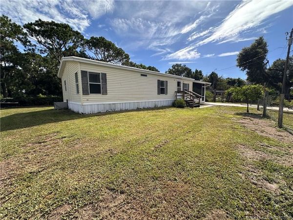 6215 SE 96th Circle , Okeechobee, FL 34974