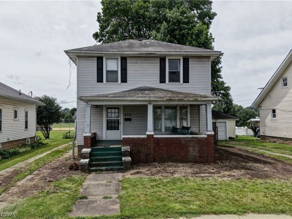 532 S River Street , Newcomerstown, OH 43832