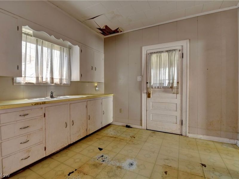 532 S River Street, Newcomerstown, OH 43832 Photo 9