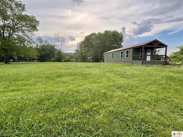 114 Bank Street , Burkesville, KY 42717
