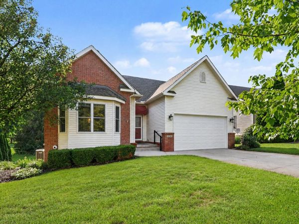 9748 Tioga Trail, Pinckney, MI 48169