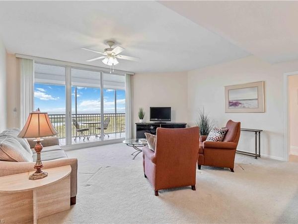 1001 Arbor Lake DR, Unit 1406, NAPLES, FL 34110