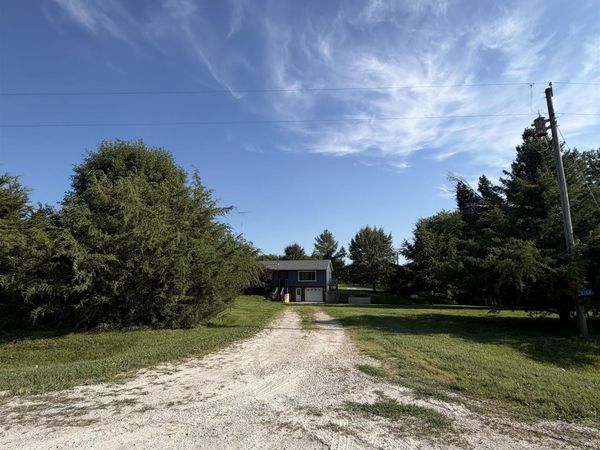 2764 295Th Street, Danville, IA 52623