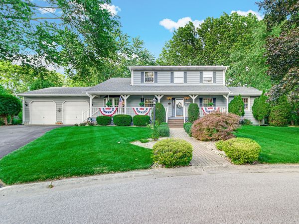 180 Primrose Circle, Chesterton, IN 46304