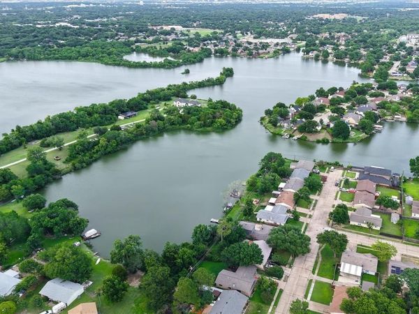 2001 Pebblebrook Trail, Irving, TX 75060