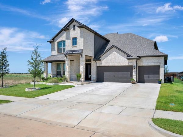 4204 Hacienda Parkway, Joshua, TX 76058