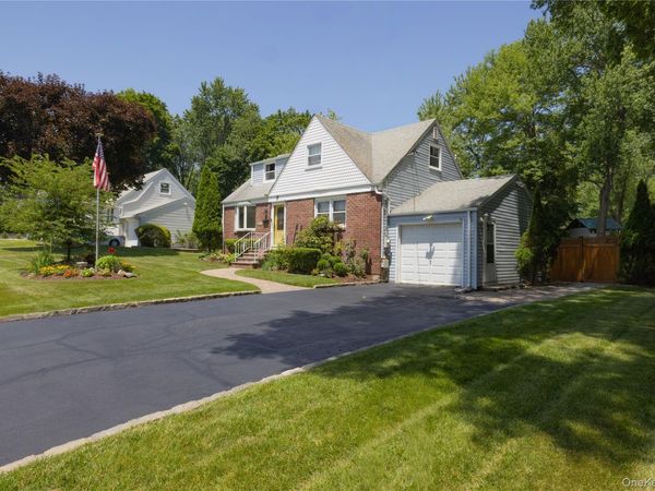 67 Pearce Parkway , Pearl River, NY 10965
