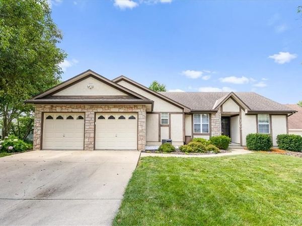 1203 E 118 Terrace, Kansas City, MO 64131