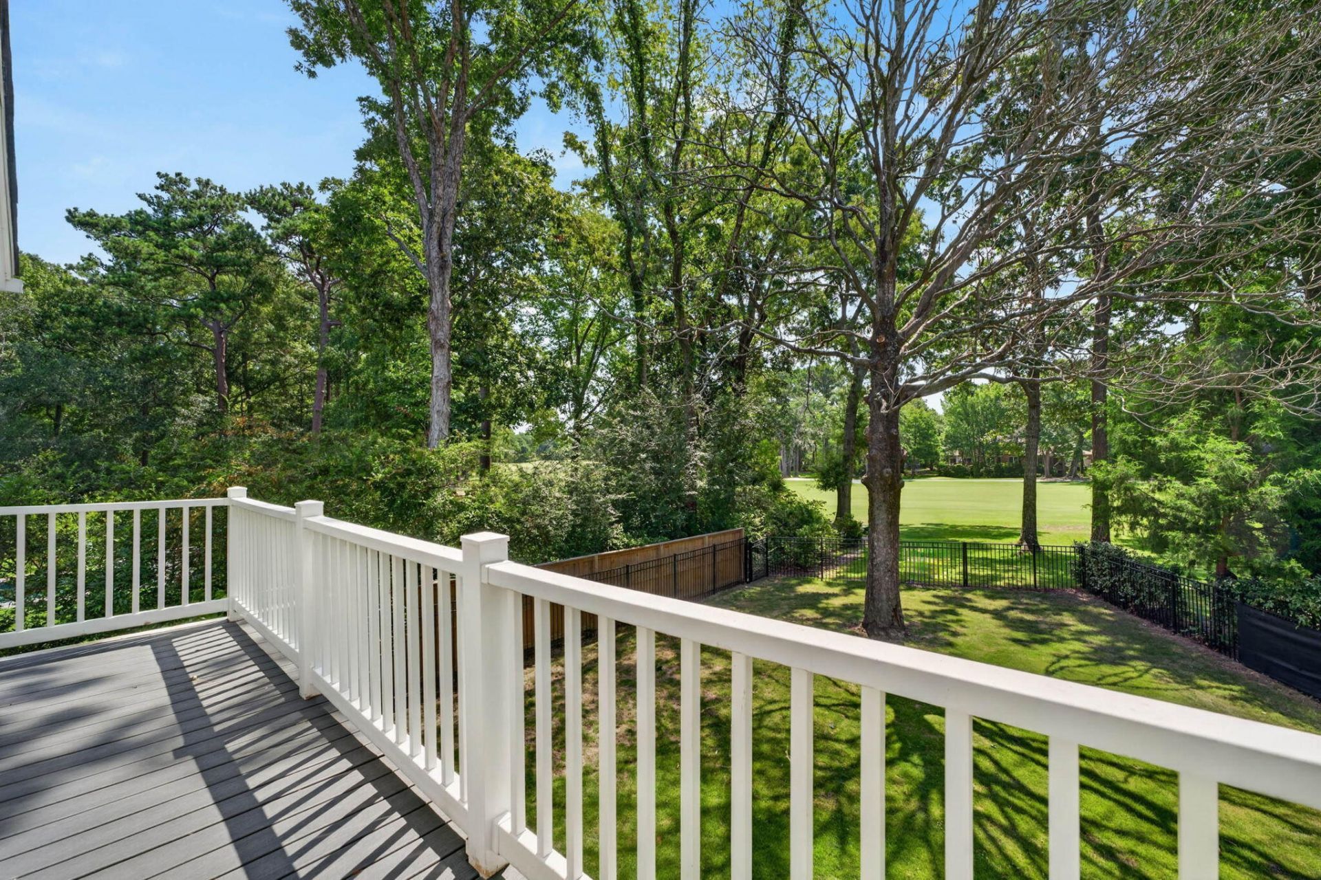 1055 Royalist Road Photo 21