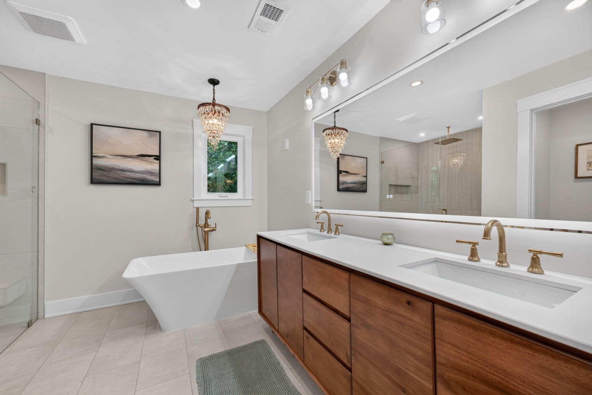 1055 Royalist Road Photo 25
