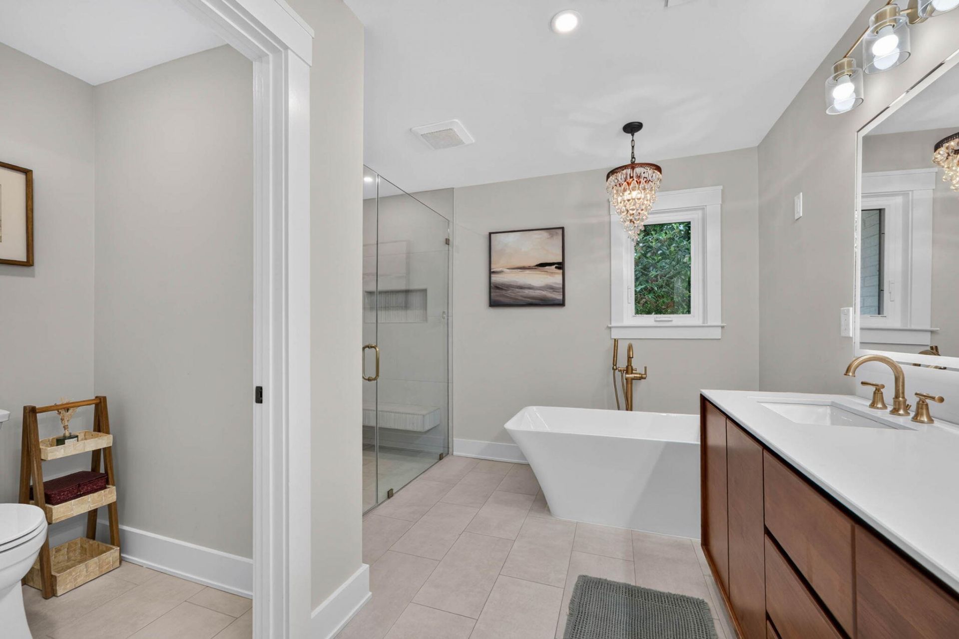 1055 Royalist Road Photo 26