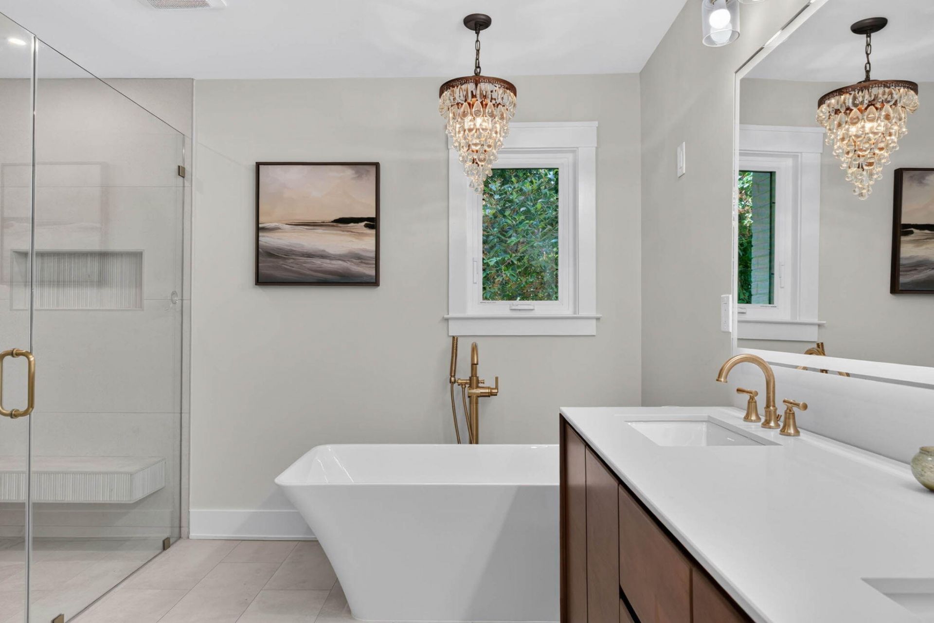 1055 Royalist Road Photo 28