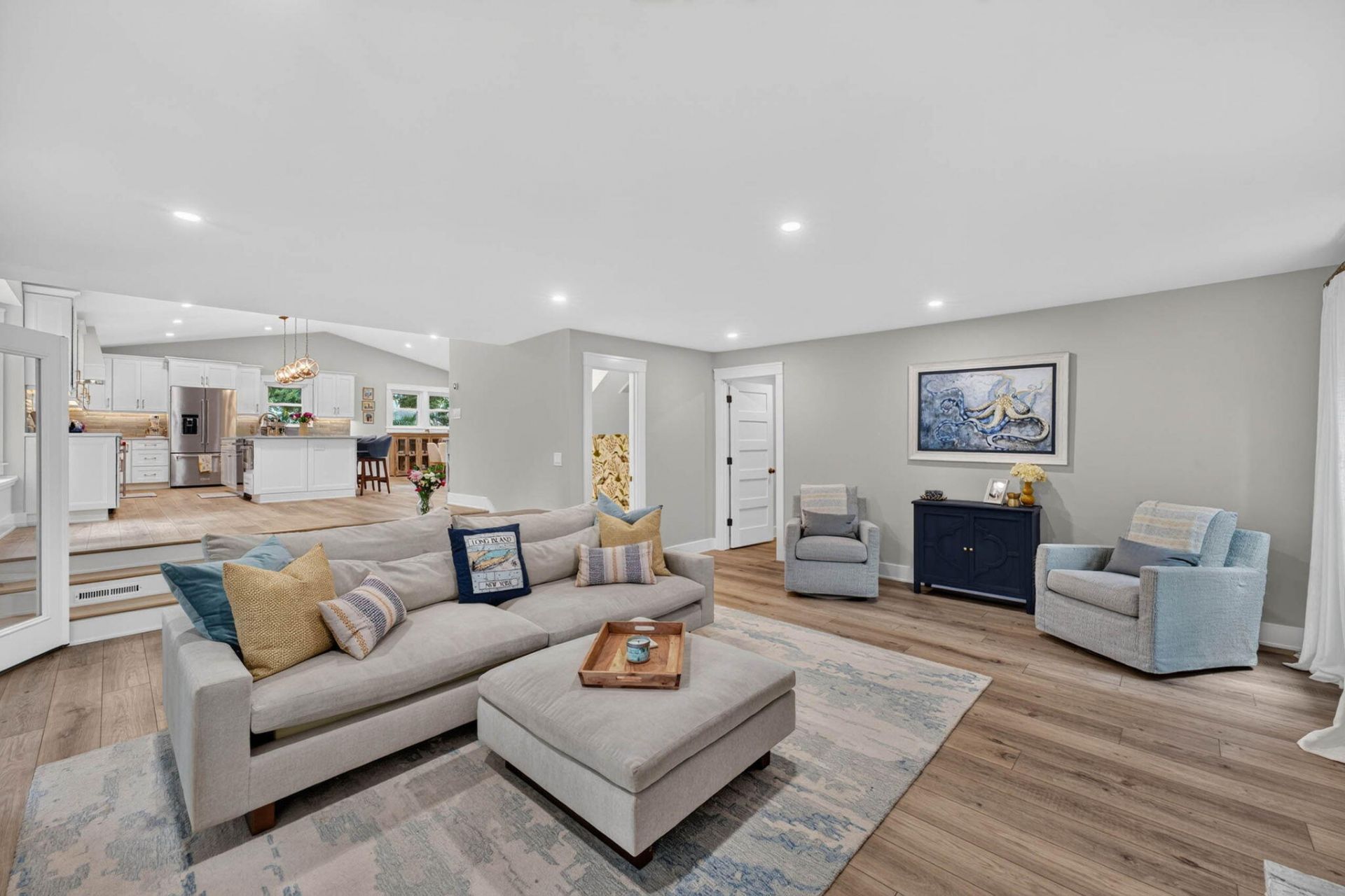 1055 Royalist Road Photo 45