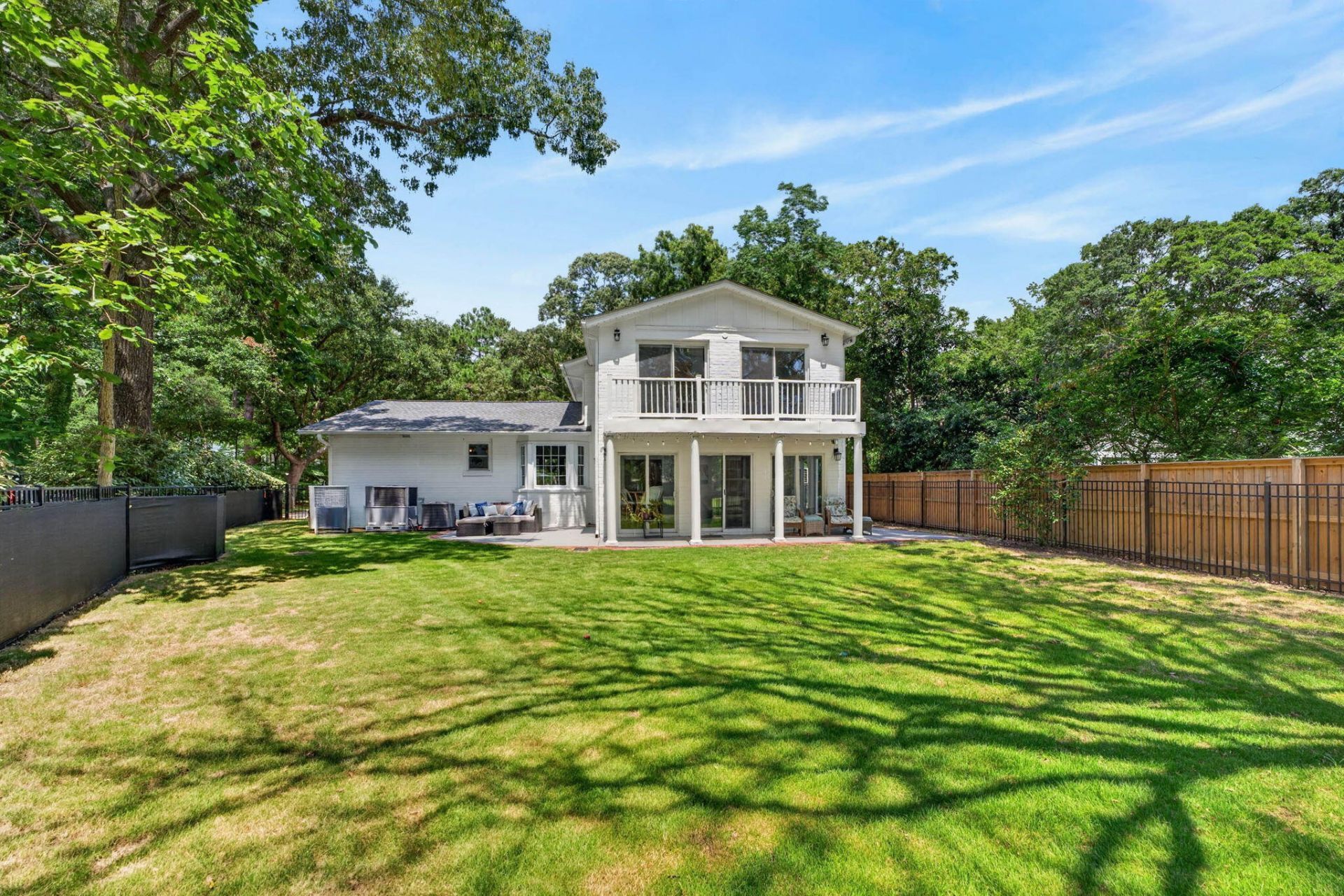 1055 Royalist Road Photo 62
