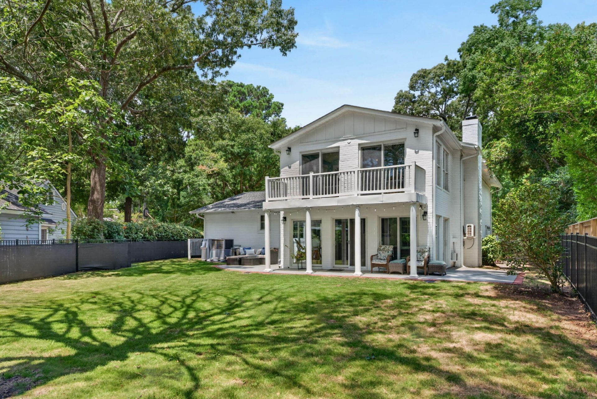 1055 Royalist Road Photo 66