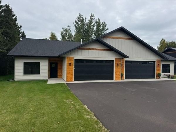 1560 Carlton Avenue W, Cloquet, MN 55720
