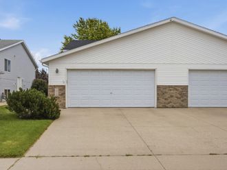 1912 50th Street S Fargo, ND 58103