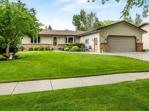 813 8th Street E, West Fargo, ND 58078