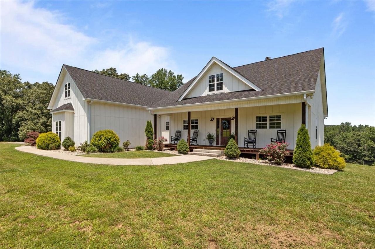 4251 Spring Valley Rd, Cumberland City, TN 37050 Main Photo