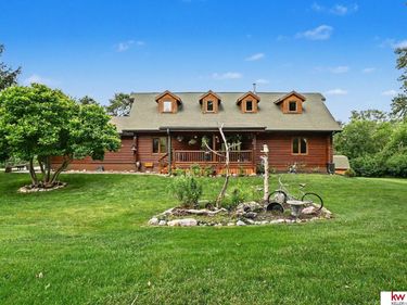 8306 S 235 Street, Gretna, NE 68028
