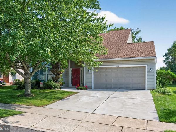232 WAGON WHEEL LANE, COLUMBUS, NJ 08022