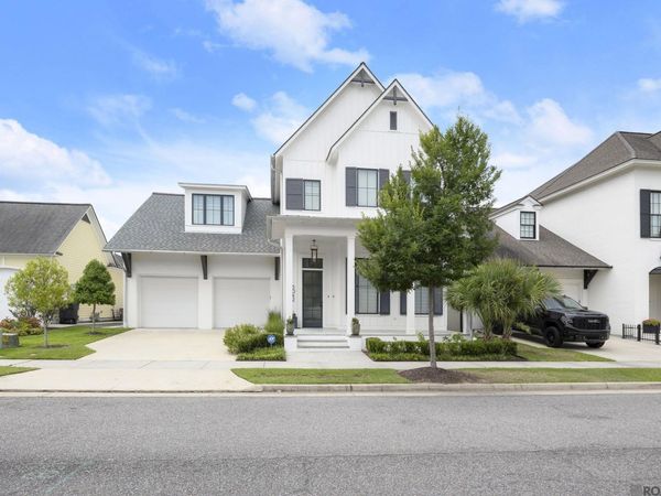 5042 Mimosa St, Baton Rouge, LA 70808