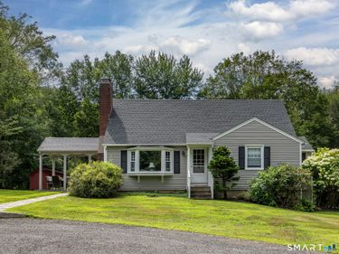 39 South , Washington, CT 06793