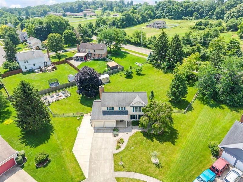 720 Woodspring Court, Beavercreek, OH 45430 Photo 2