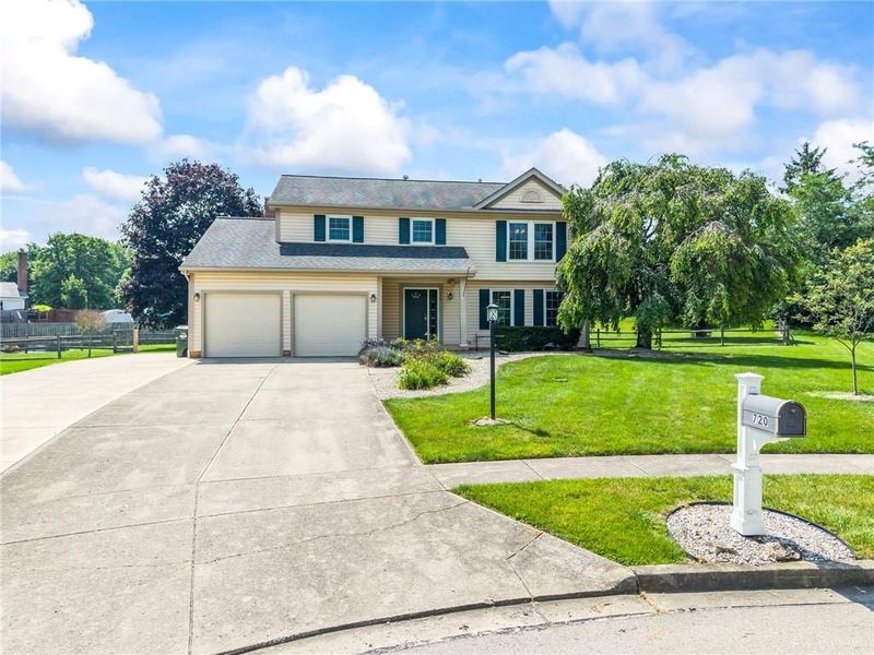 720 Woodspring Court, Beavercreek, OH 45430 Photo 4
