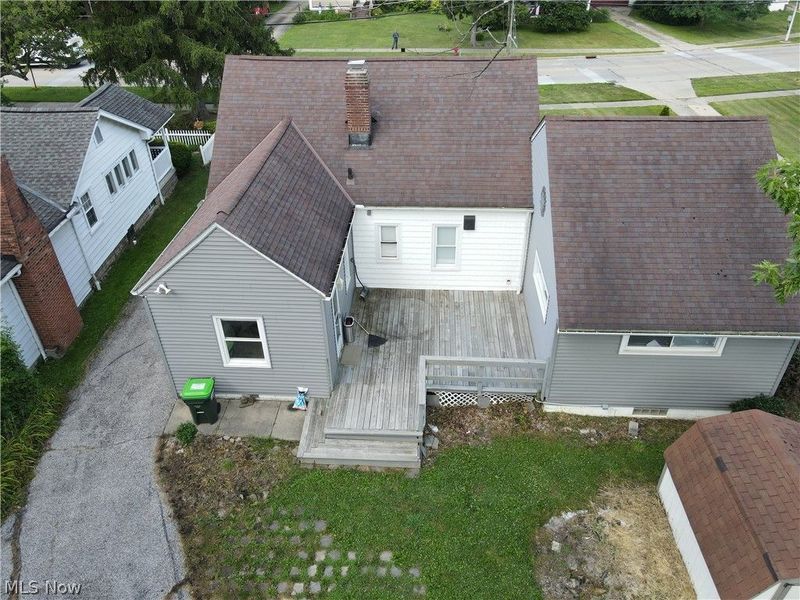 1703 E 300th Street, Wickliffe, OH 44092 Photo 3