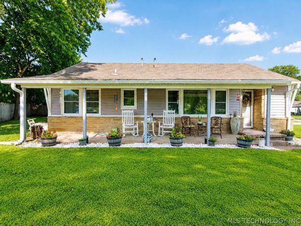512 E 16th Street , Okmulgee, OK 74447