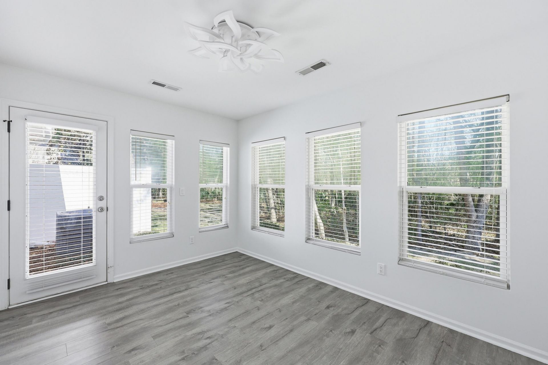 5150 Trump Street Photo 15