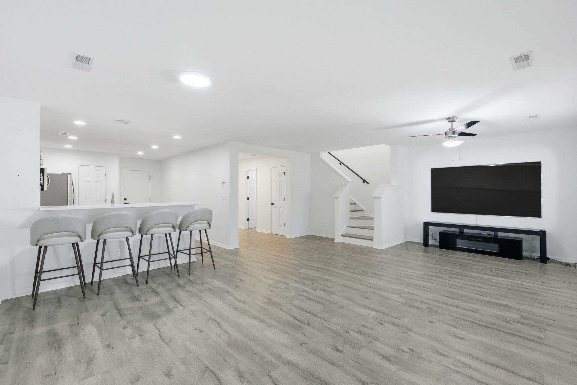 5150 Trump Street Photo 6