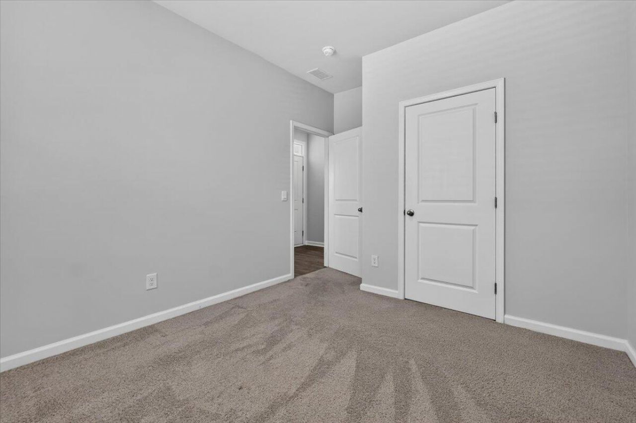 1081 Peridote Way Photo 15