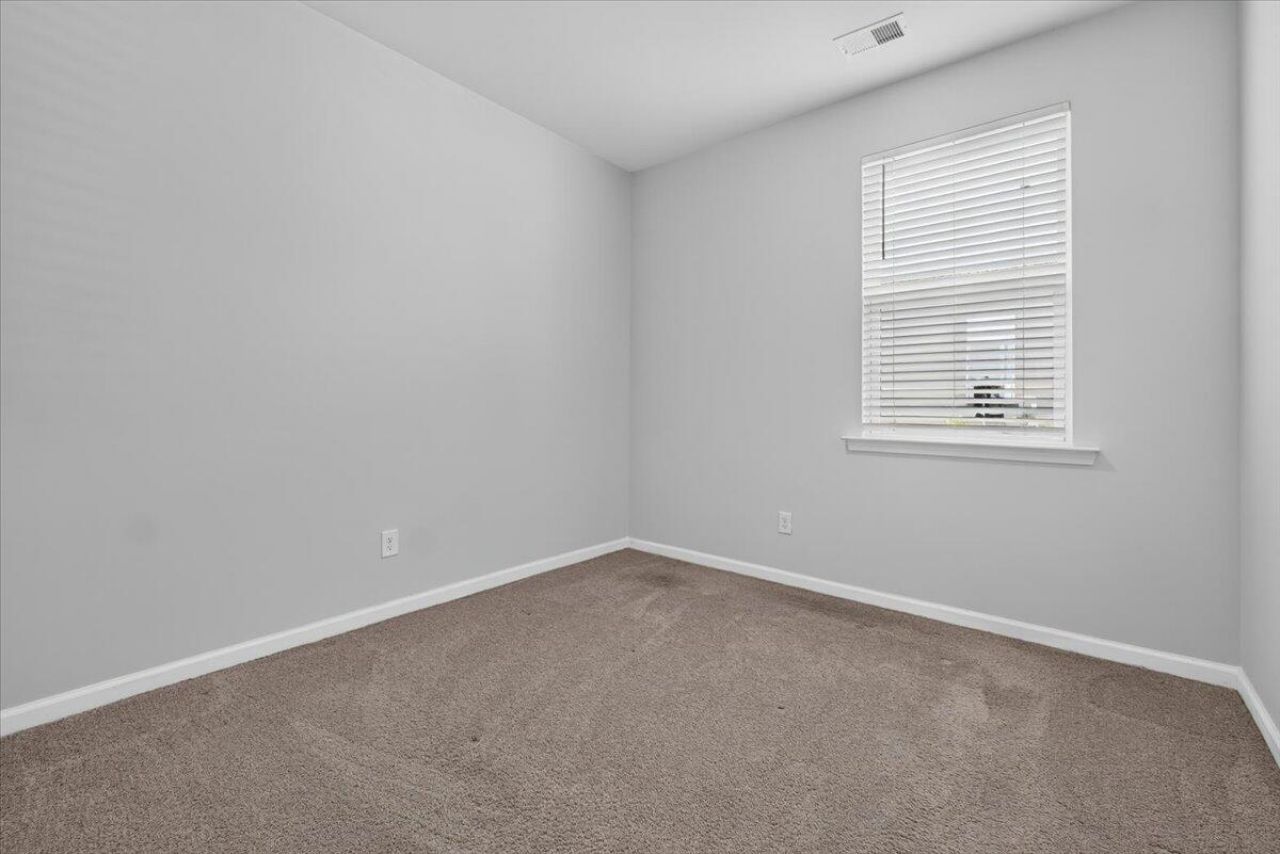 1081 Peridote Way Photo 18