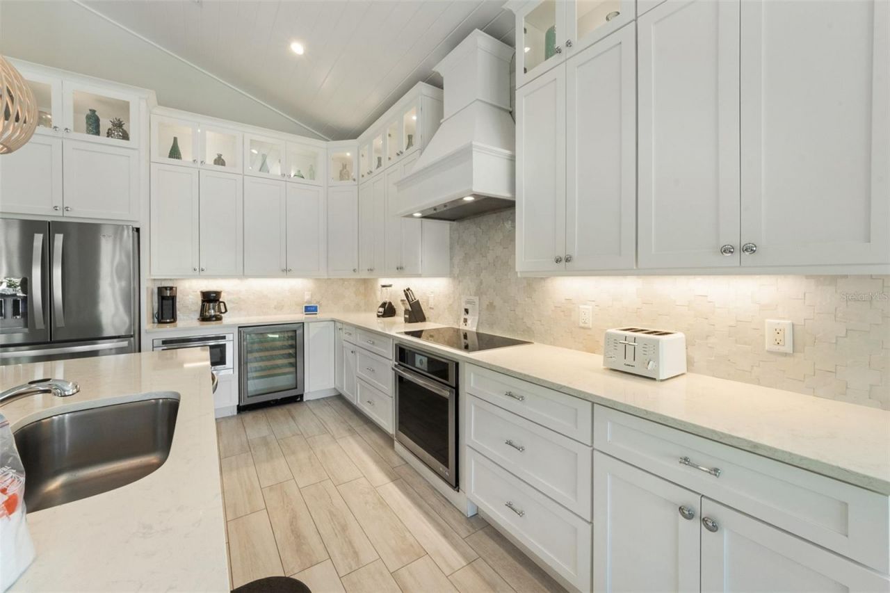 418 Magnolia Avenue, Anna Maria, FL 34216 Photo