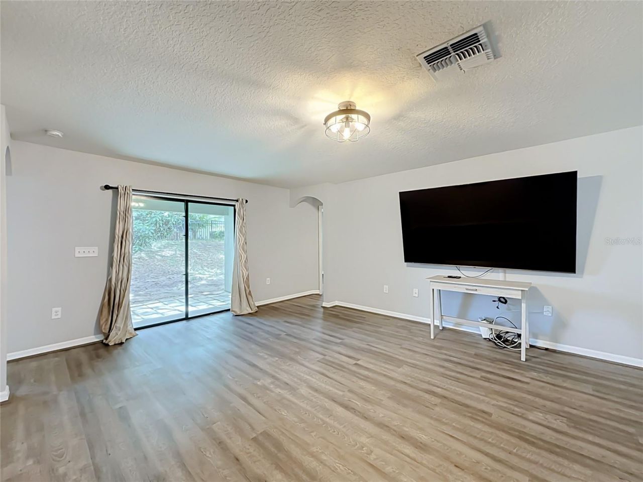 4475 Caicos Drive , Tavares, FL 32778 Photo