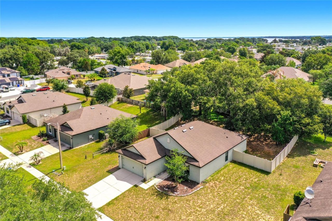 4475 Caicos Drive , Tavares, FL 32778 Photo