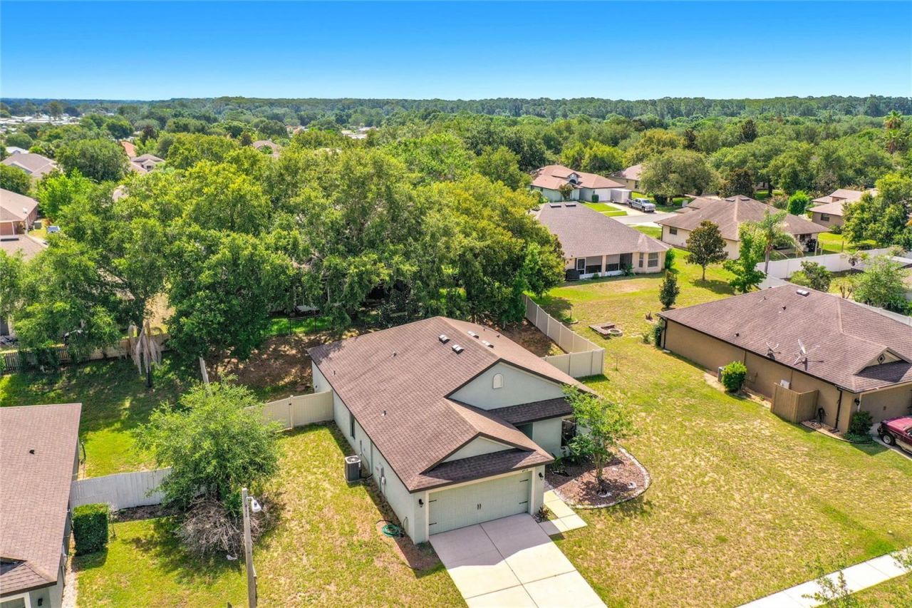4475 Caicos Drive , Tavares, FL 32778 Photo