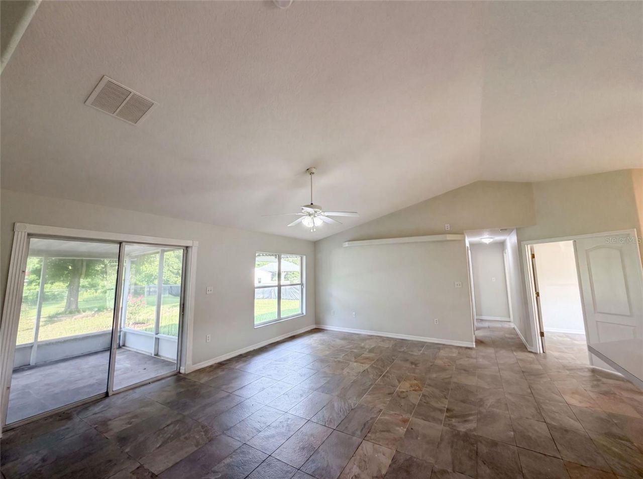 314 Dupont Circle , Howey in the Hills, FL 34737 Photo
