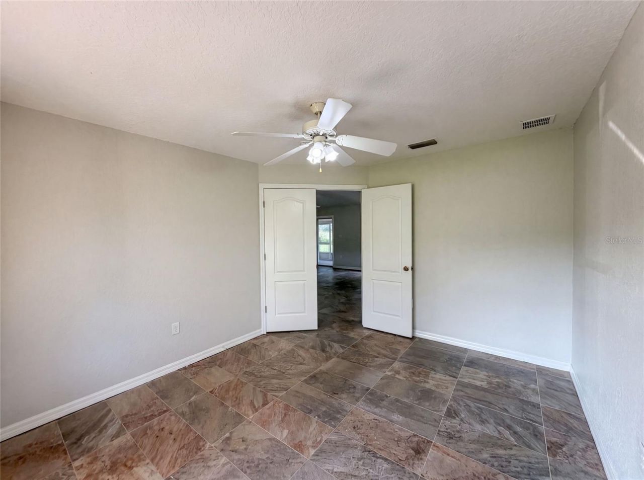 314 Dupont Circle , Howey in the Hills, FL 34737 Photo