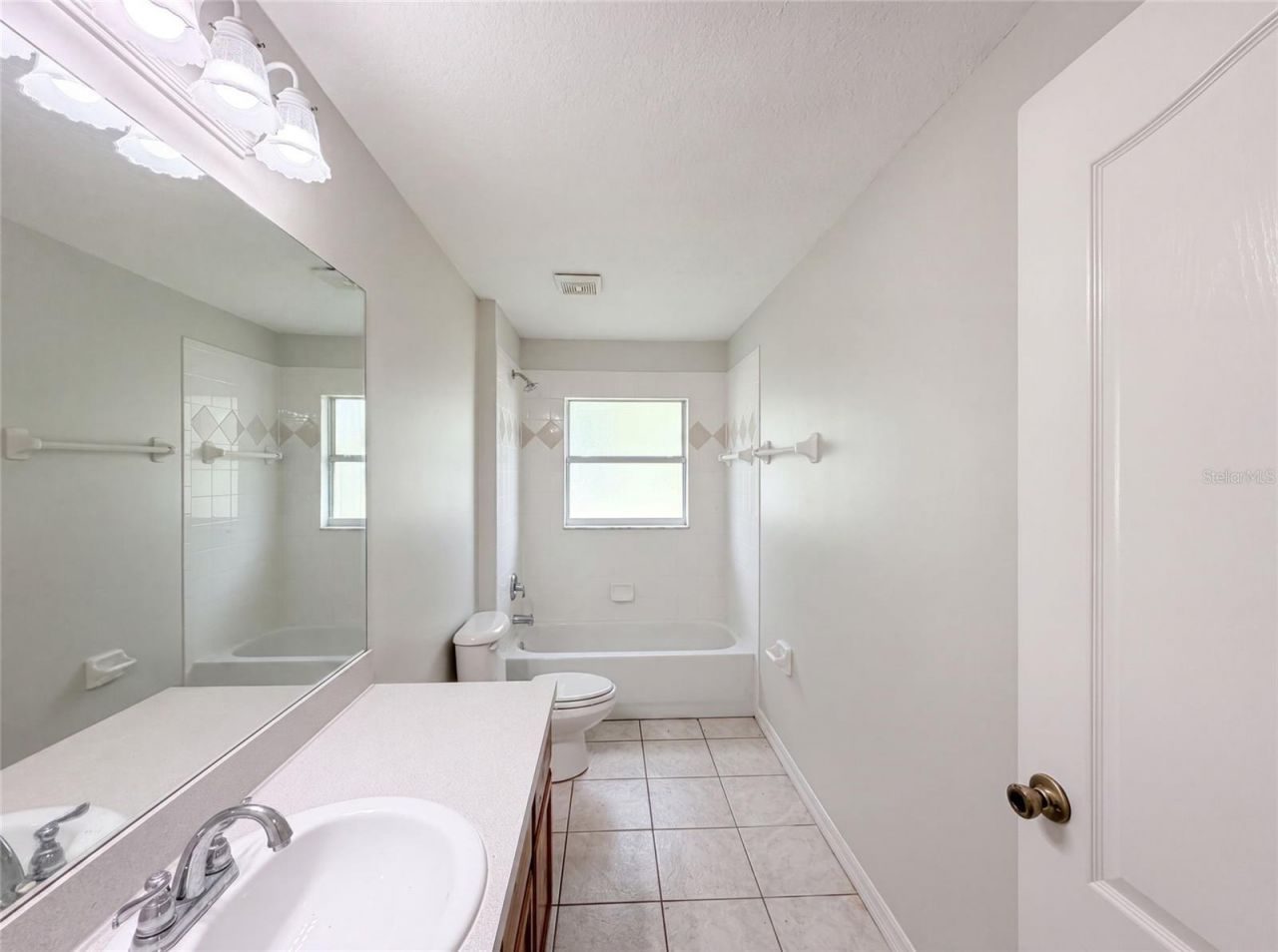 314 Dupont Circle , Howey in the Hills, FL 34737 Photo