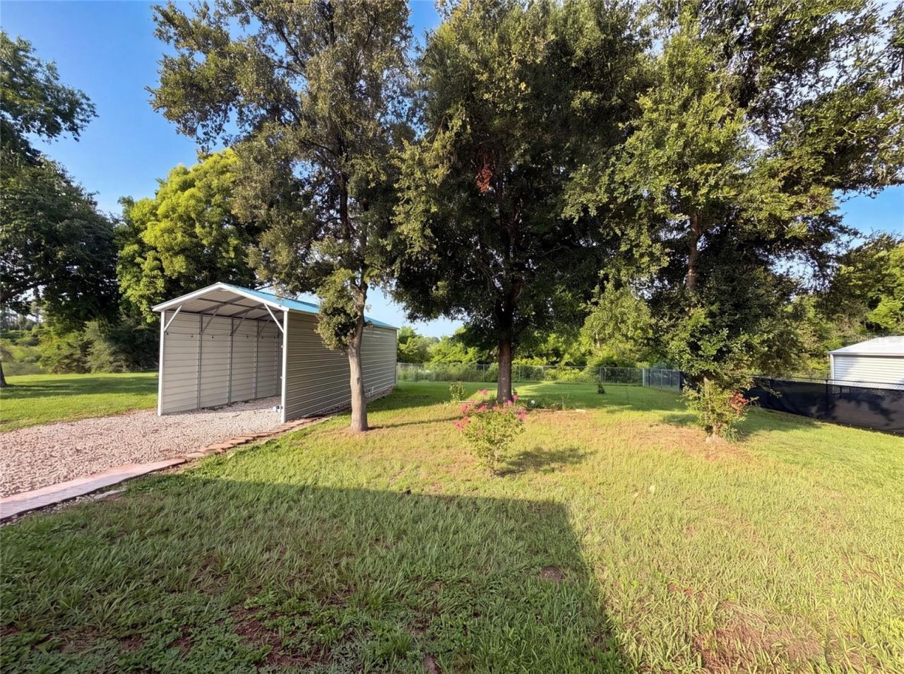 314 Dupont Circle , Howey in the Hills, FL 34737 Photo