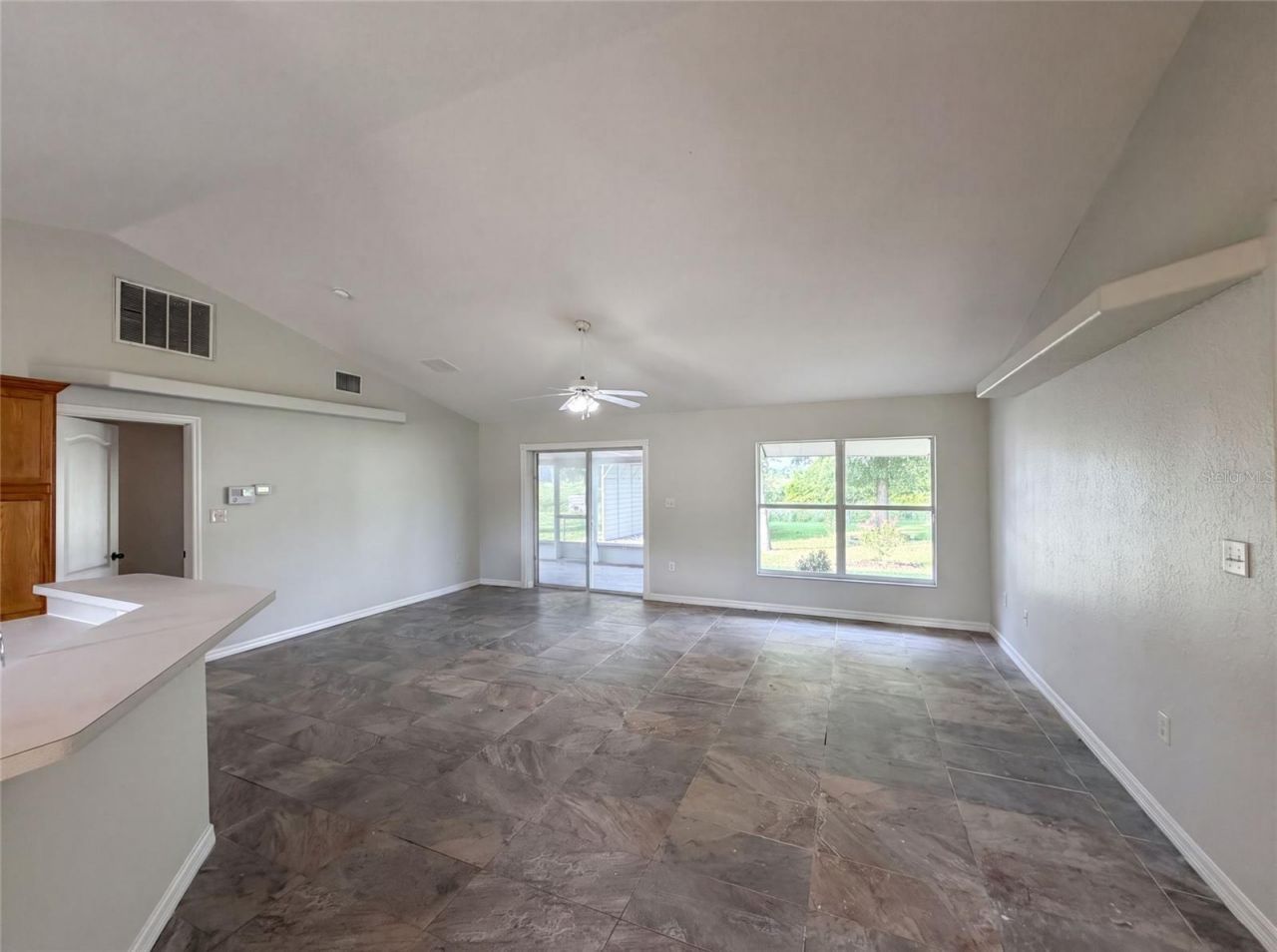 314 Dupont Circle , Howey in the Hills, FL 34737 Photo