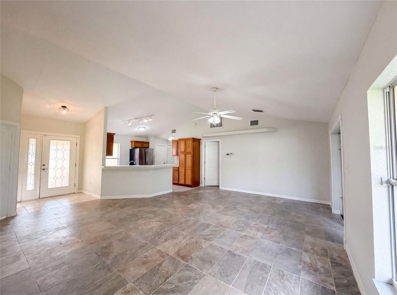 314 Dupont Circle , Howey in the Hills, FL 34737 Photo
