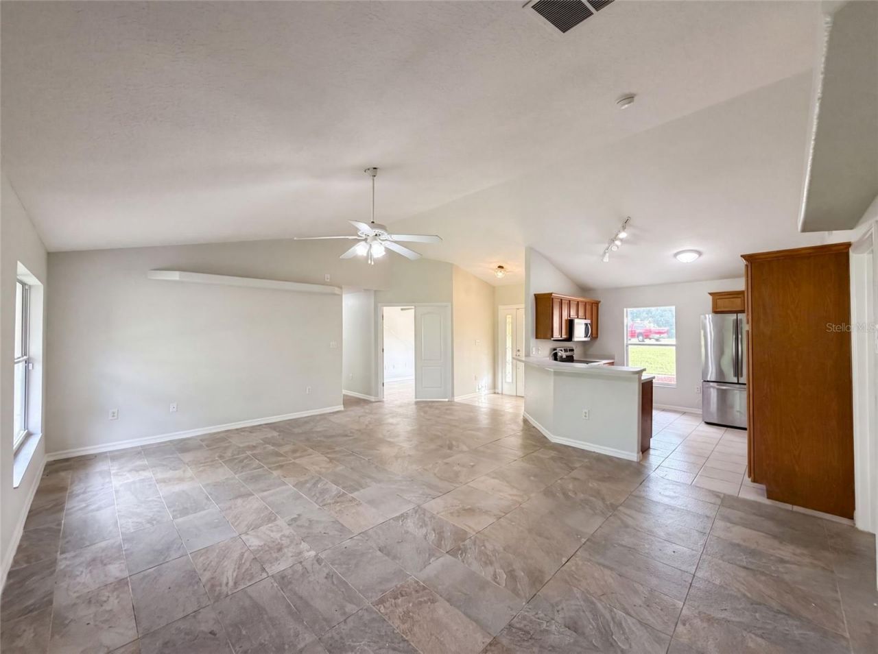 314 Dupont Circle , Howey in the Hills, FL 34737 Photo